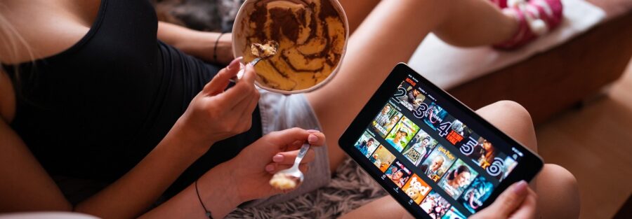 Streamen van films van Hugh Grant via Netflix